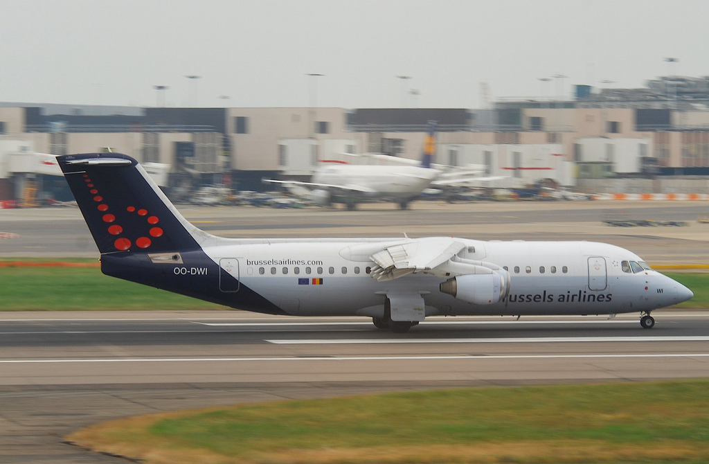 Photo of Brussels Airlines OO-DWI, AVRO RJ-100 Avroliner
