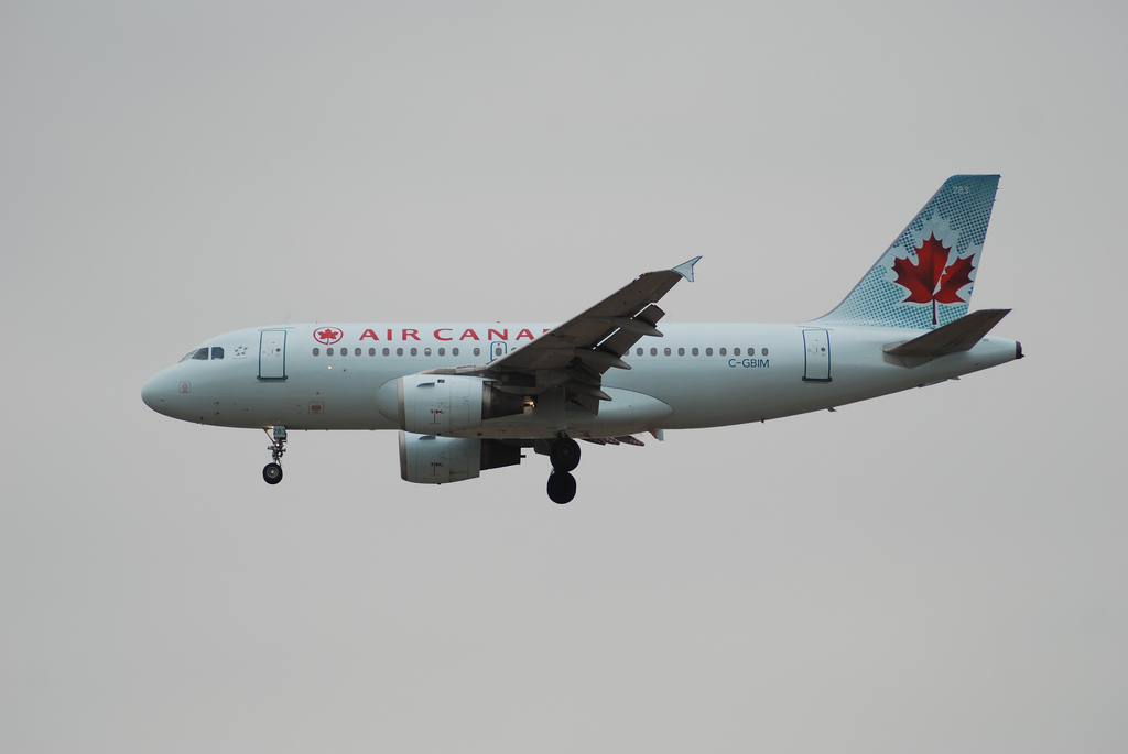 Photo of Air Canada Rouge C-GBIM, Airbus A319