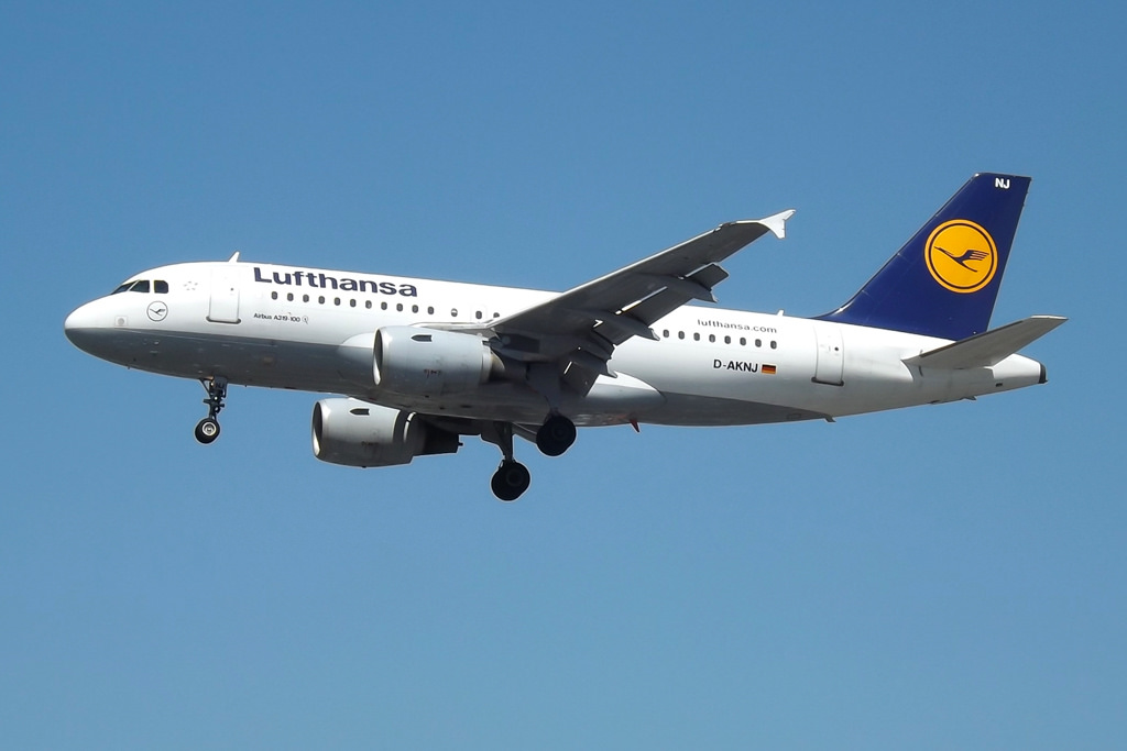 Photo of Germanwings D-AKNH, Airbus A319