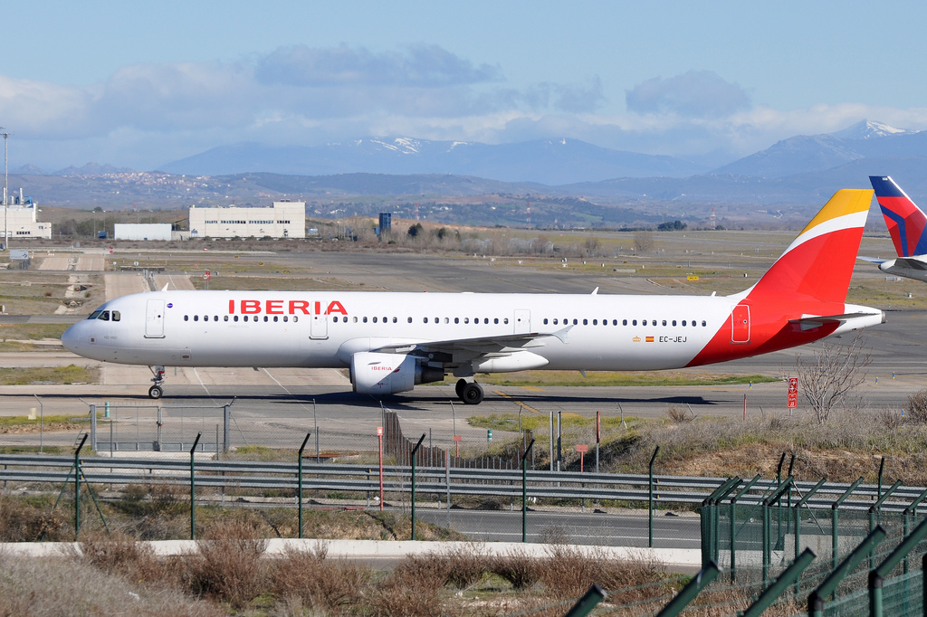 Photo of Iberia Express EC-JEJ, Airbus A321