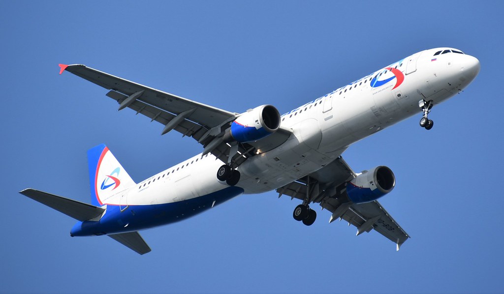 Photo of Ural Airlines VQ-BOB, Airbus A321