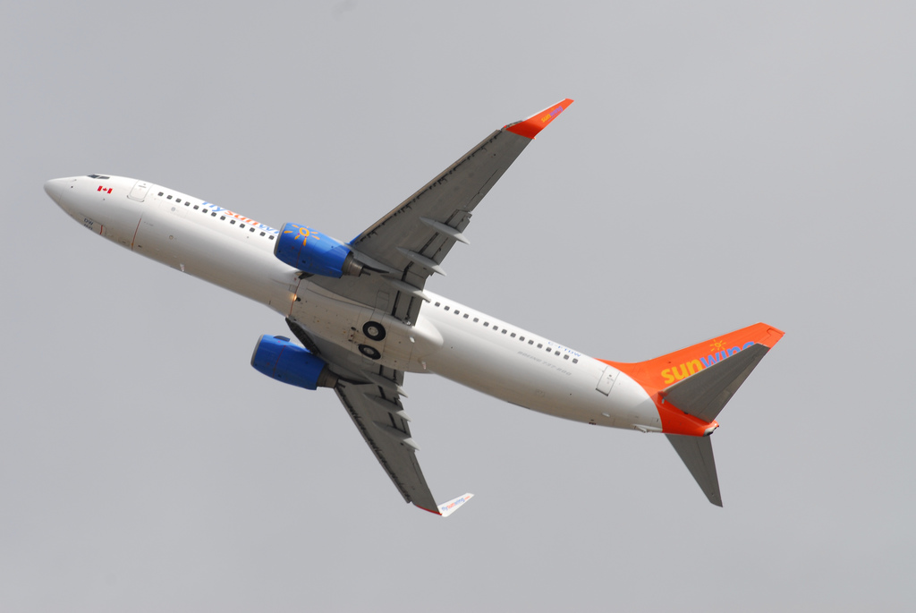 Photo of Sunwing Airlines C-FTDW, Boeing 737-800