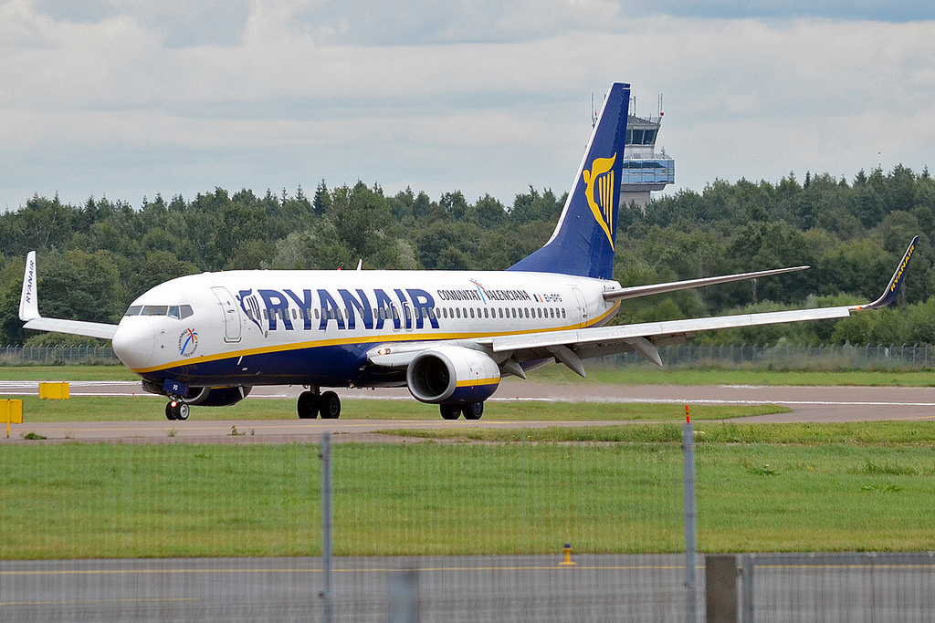 Photo of Ryanair EI-DPG, Boeing 737-800