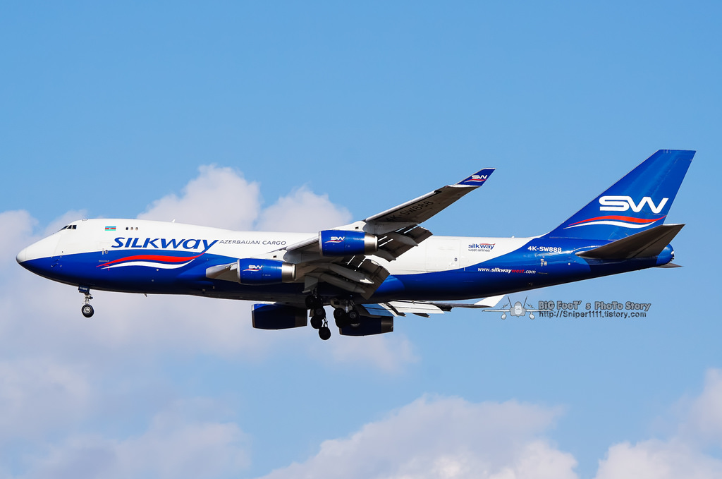 Photo of Silk Way West Airlines 4K-SW888, Boeing 747-400