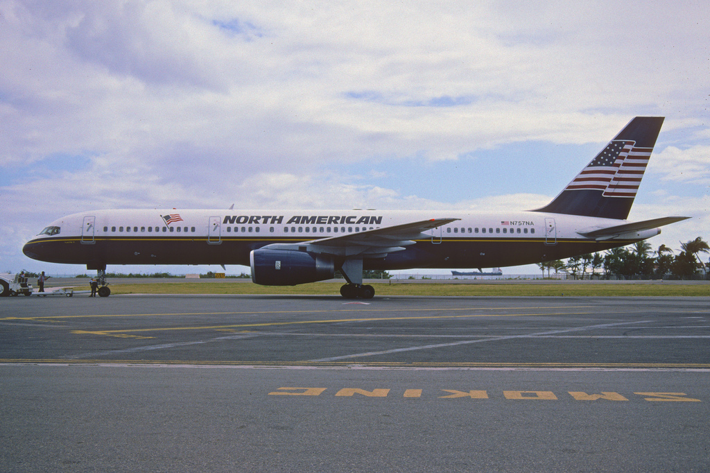 Photo of Cargojet C-FLAJ, Boeing 757-200