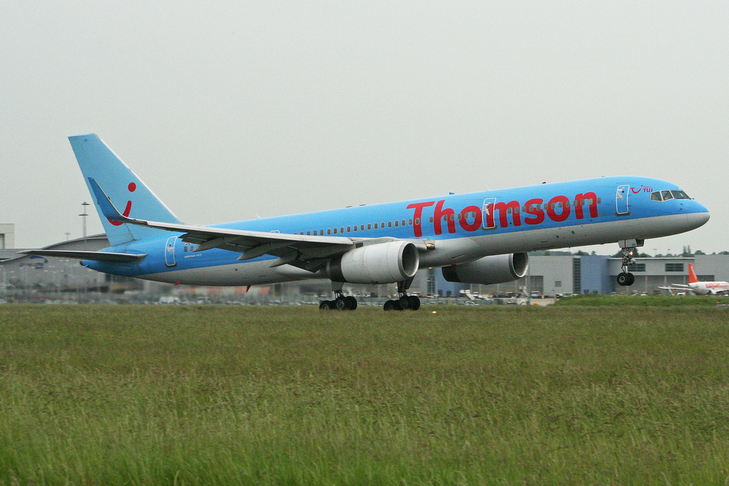 Photo of Thomson Airways G-OOBD, Boeing 757-200