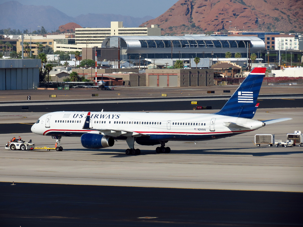Photo of US Airways N200UU, Boeing 757-200