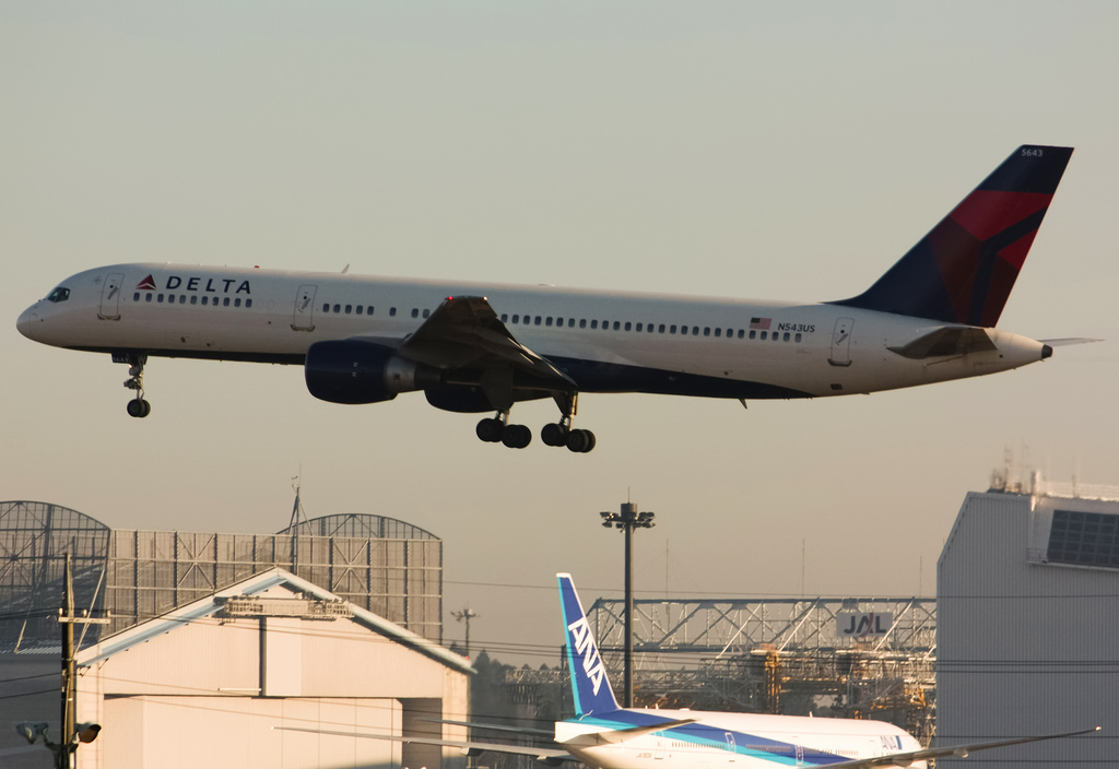 Photo of Delta Airlines N543US, Boeing 757-200