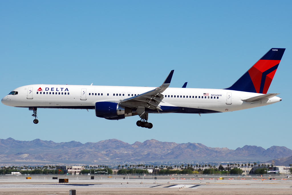 Photo of Delta Airlines N556NW, Boeing 757-200