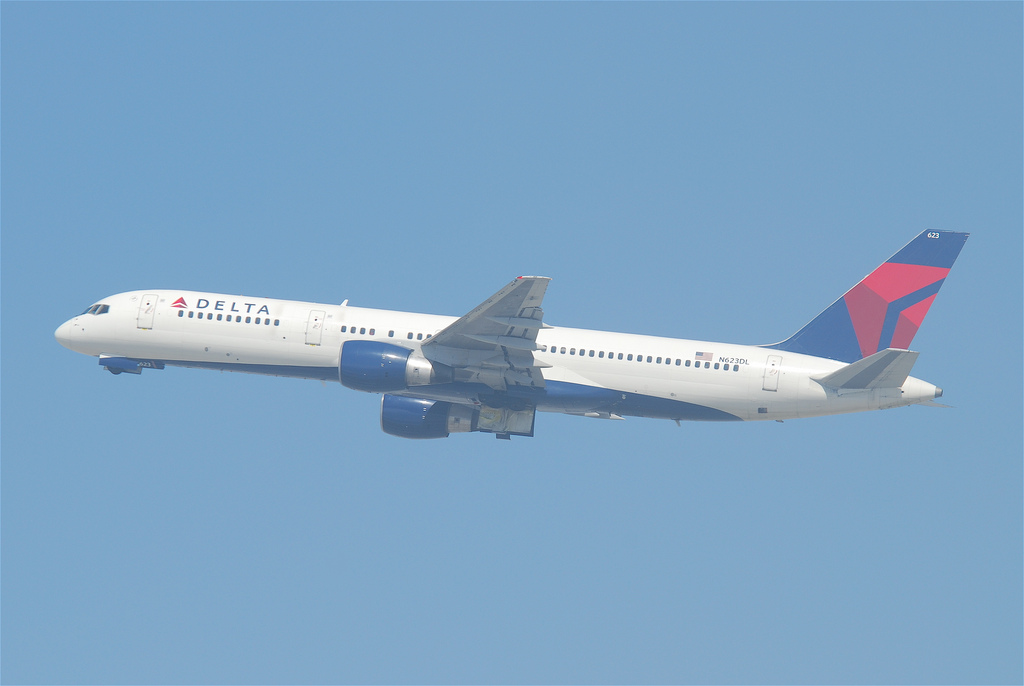 Photo of Delta Airlines N623DL, Boeing 757-200