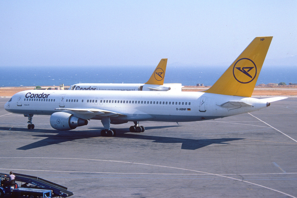 Photo of VIM Airlines RA-73016, Boeing 757-200