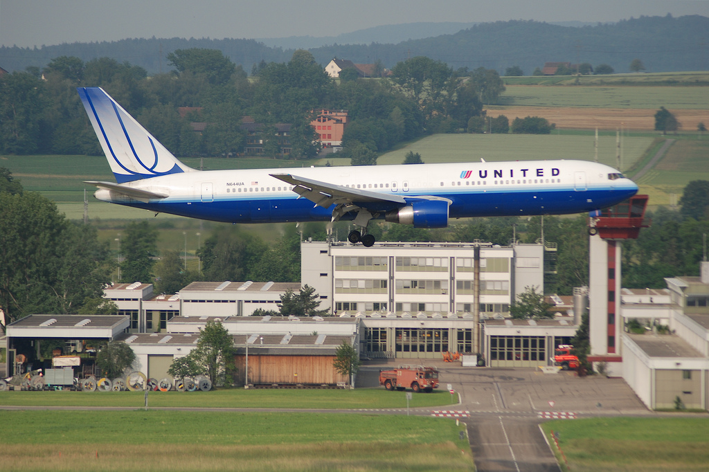 Photo of United N644UA, Boeing 767-300