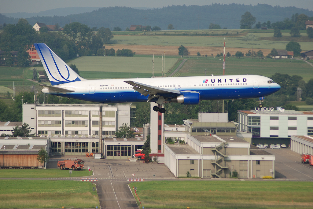 Photo of United N644UA, Boeing 767-300