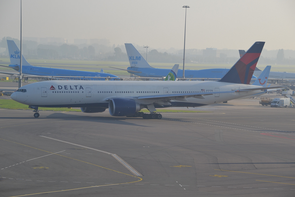 Photo of Delta Airlines N707DN, Boeing 777-200