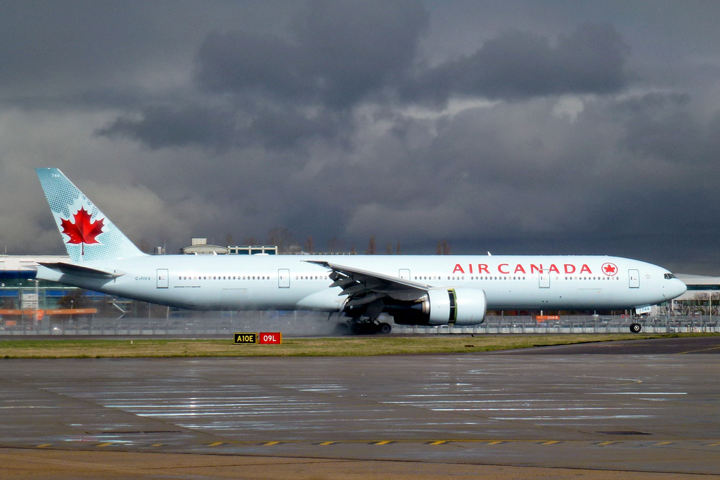 Photo of Air Canada C-FIVX, Boeing 777-300