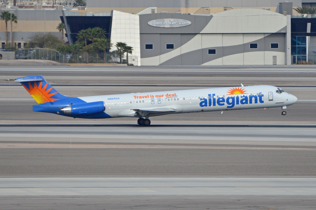 Photo of Allegiant Air N864GA, McDonnell Douglas MD-83