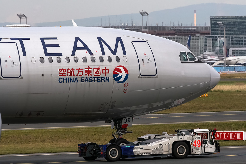 Photo of China Eastern Airlines B-6538, Airbus A330-200
