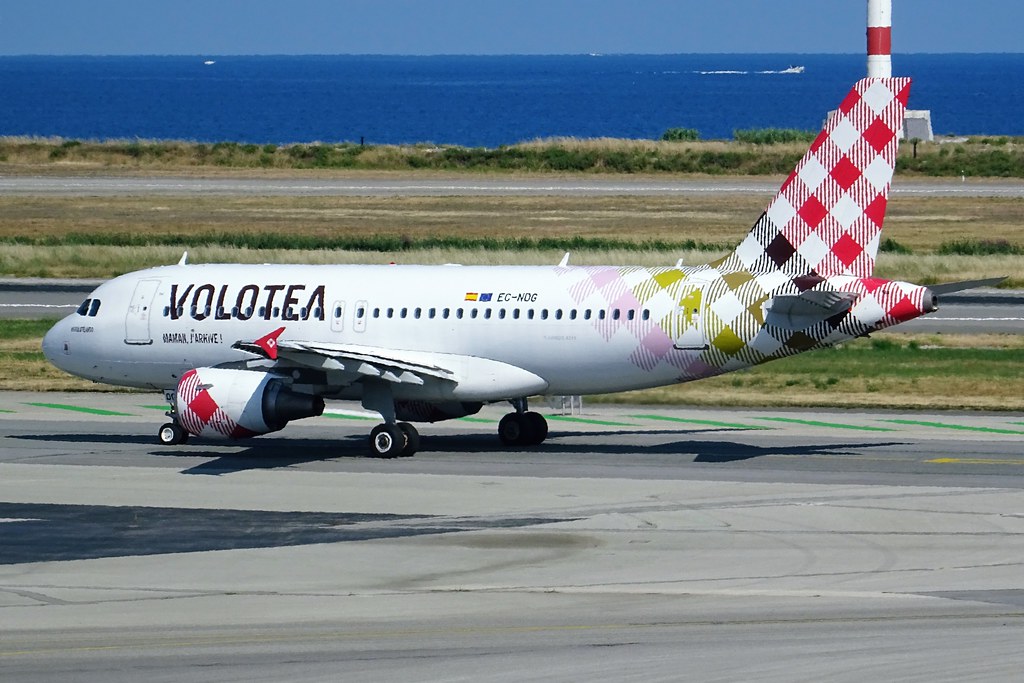 Photo of Volotea Airlines EC-NDG, Airbus A319