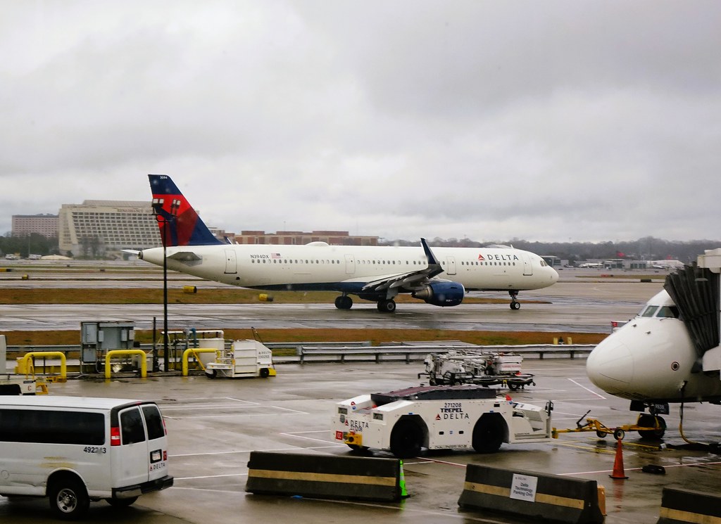 Photo of Delta Airlines N394DX, Airbus A321