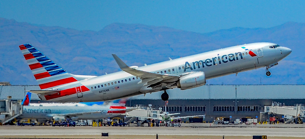 Photo of American Airlines N976NN, Boeing 737-800