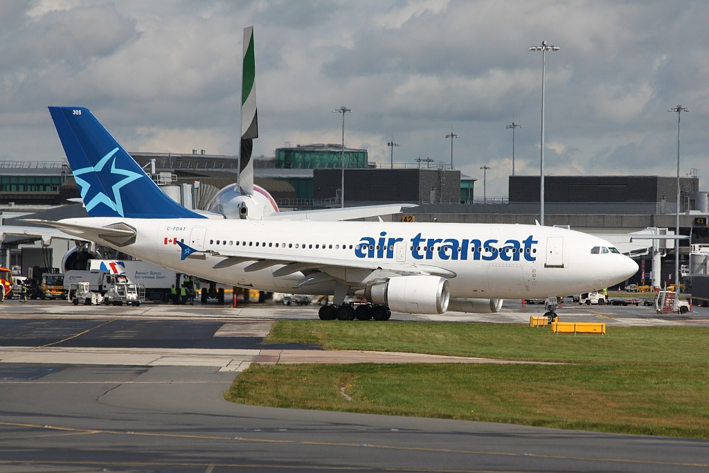 Photo of Air Transat C-FDAT, Airbus A310-300