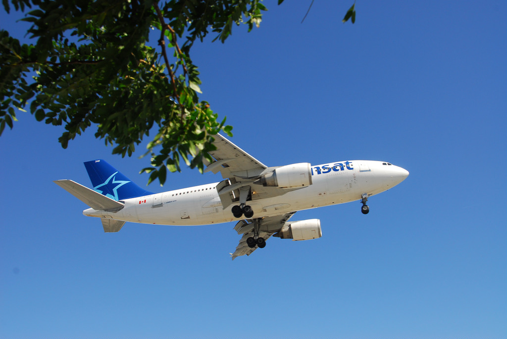 Photo of Air Transat C-GTSW, Airbus A310-300