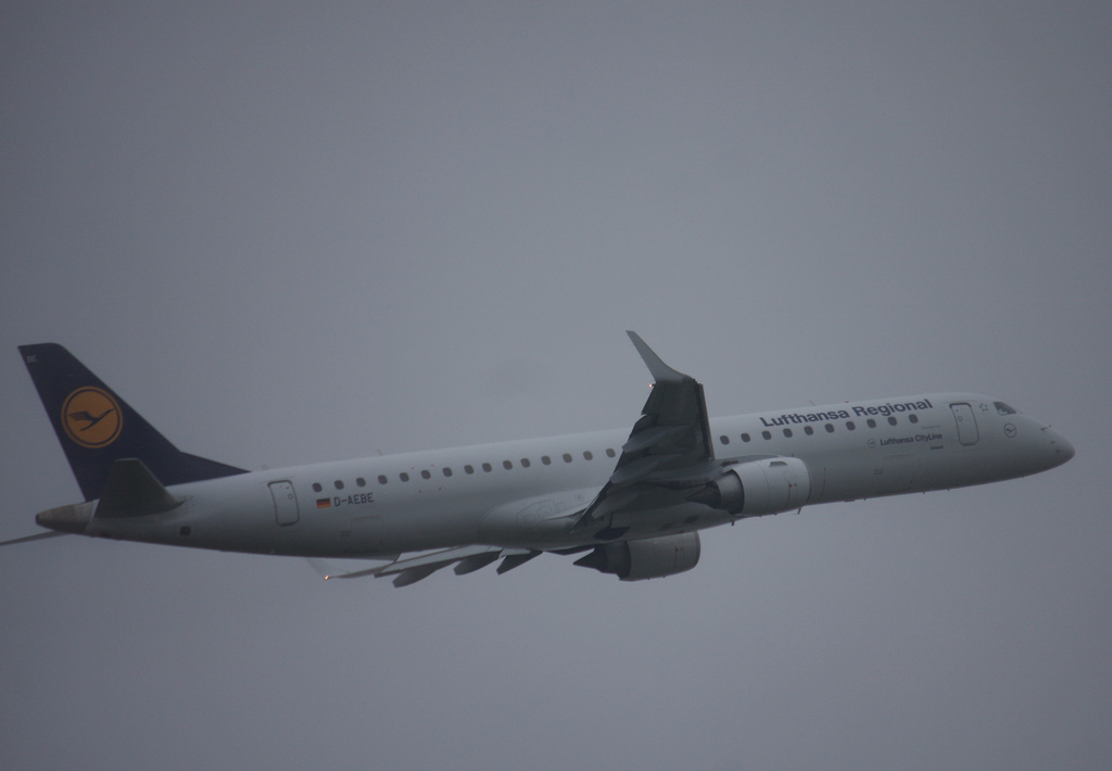 Photo of Lufthansa Cityline D-AEBE, Embraer ERJ-195