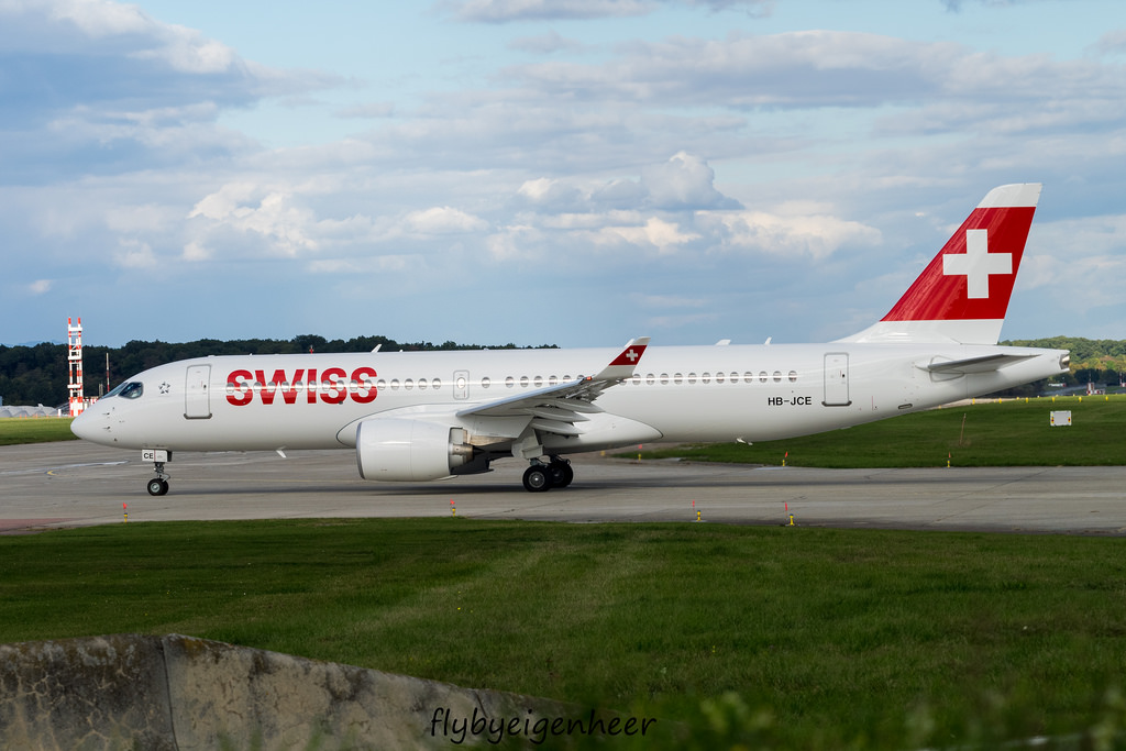Photo of Swiss International Airlines HB-JCE, Airbus A220-300