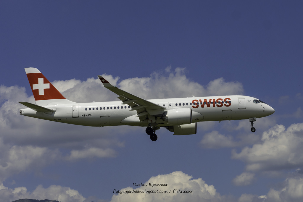 Photo of Swiss International Airlines HB-JCJ, Airbus A220-300