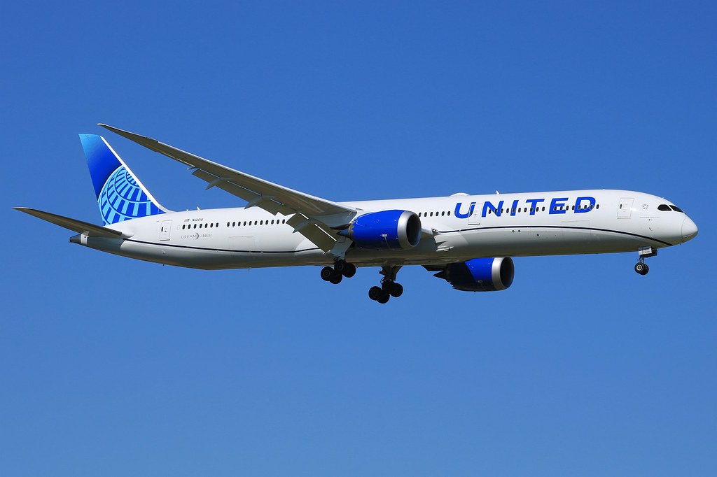 Photo of United N12010, Boeing 787-10 Dreamliner