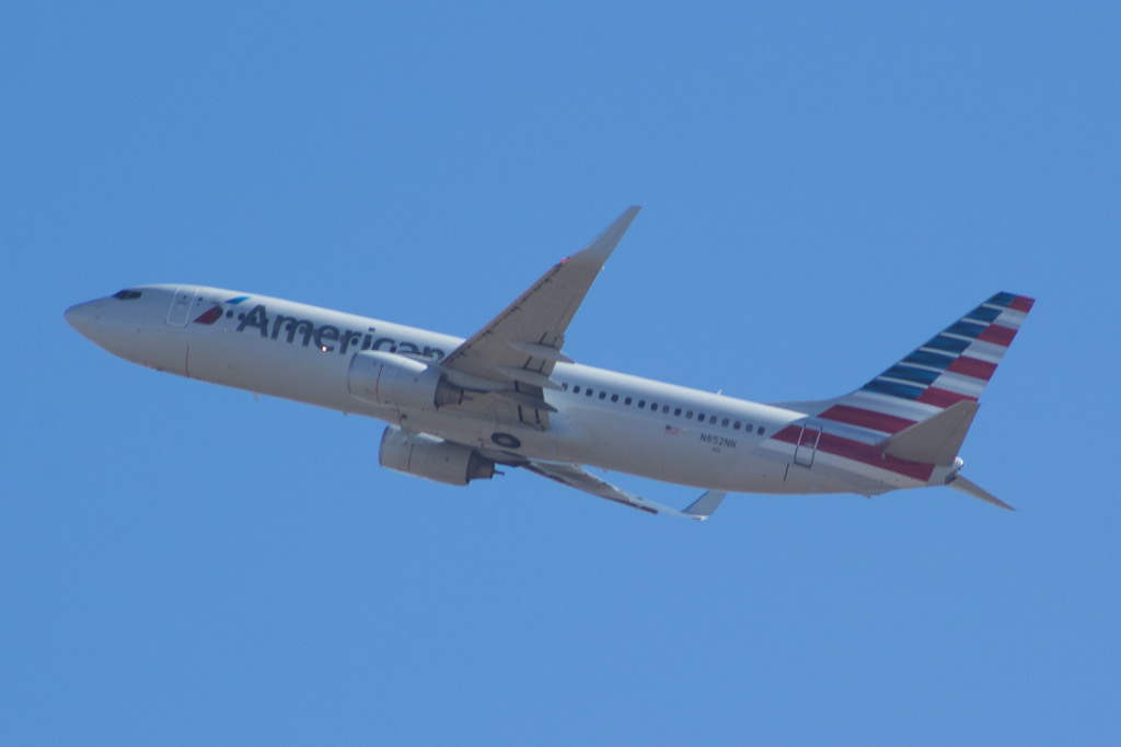 Photo of American Airlines N852NN, Boeing 737-800