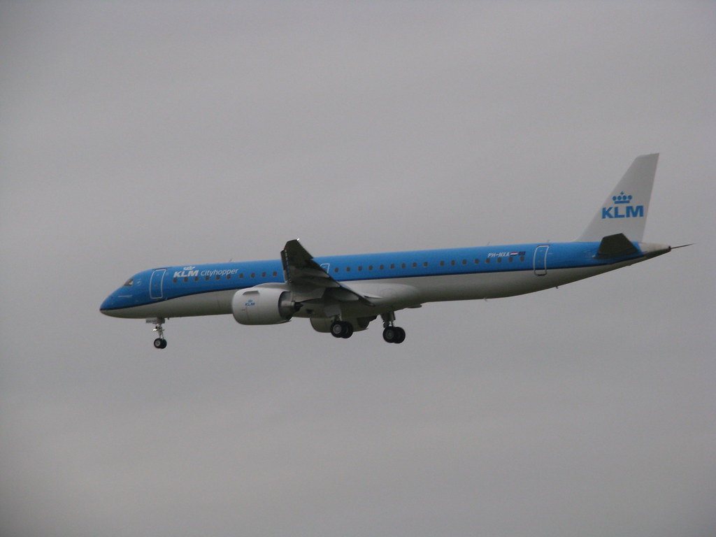Photo of KLM Cityhopper PH-NXA, Embraer ERJ-195-E2