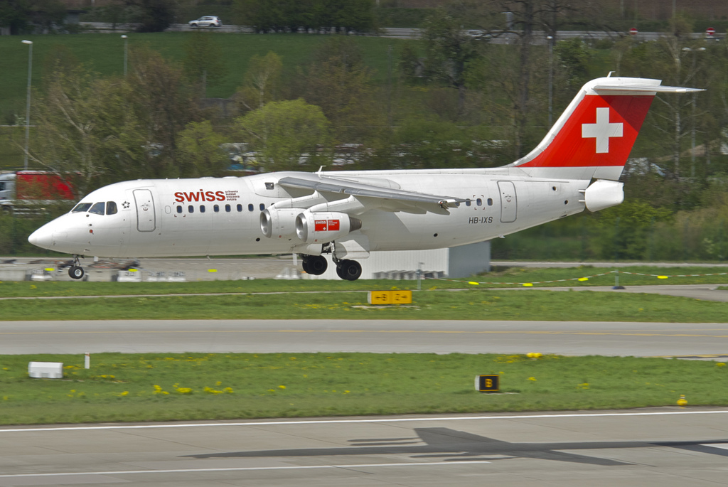 Photo of Swiss HB-IXS, AVRO RJ-100 Avroliner