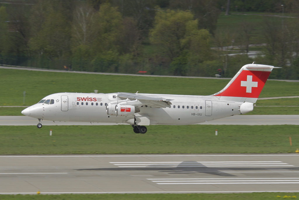 Photo of Swiss HB-IXU, AVRO RJ-100 Avroliner