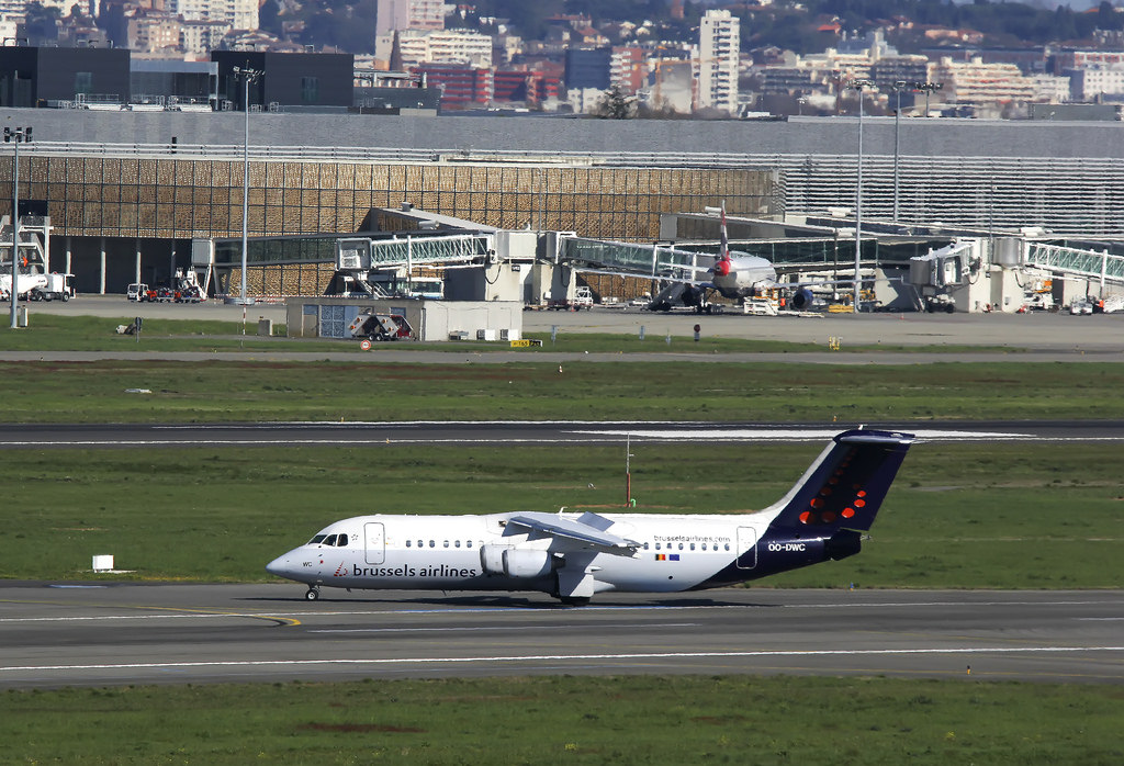 Photo of Brussels Airlines OO-DWC, AVRO RJ-100 Avroliner
