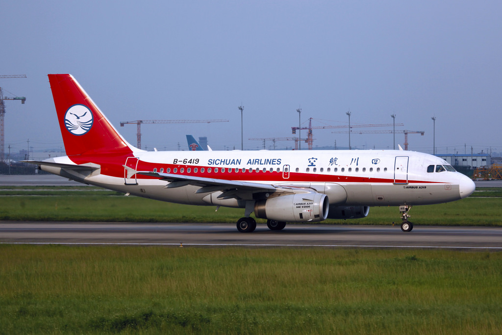 Photo of Sichuan Airlines B-6419, Airbus A319