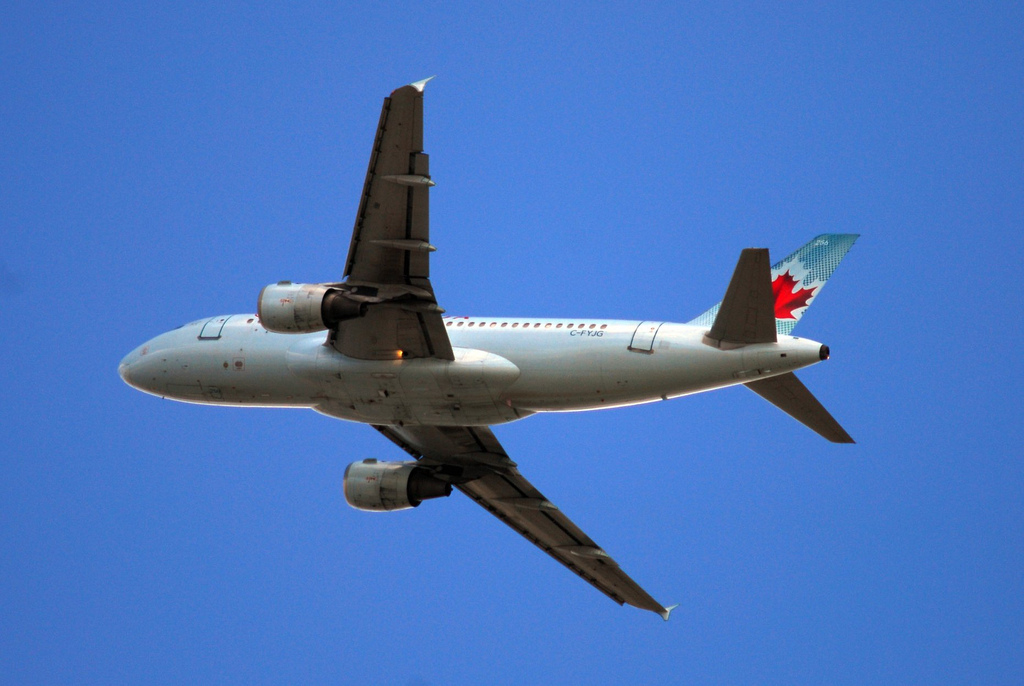 Photo of Air Canada Rouge C-FYJG, Airbus A319