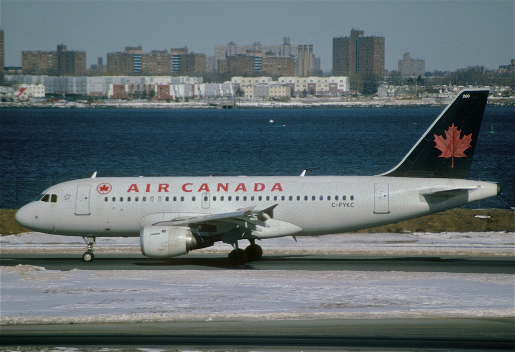Photo of Air Canada C-FYKC, Airbus A319