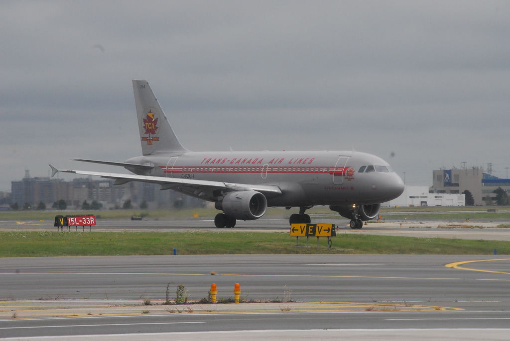 Photo of Air Canada C-FZUH, Airbus A319