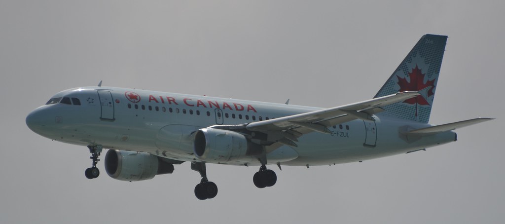 Photo of Air Canada C-FZUL, Airbus A319