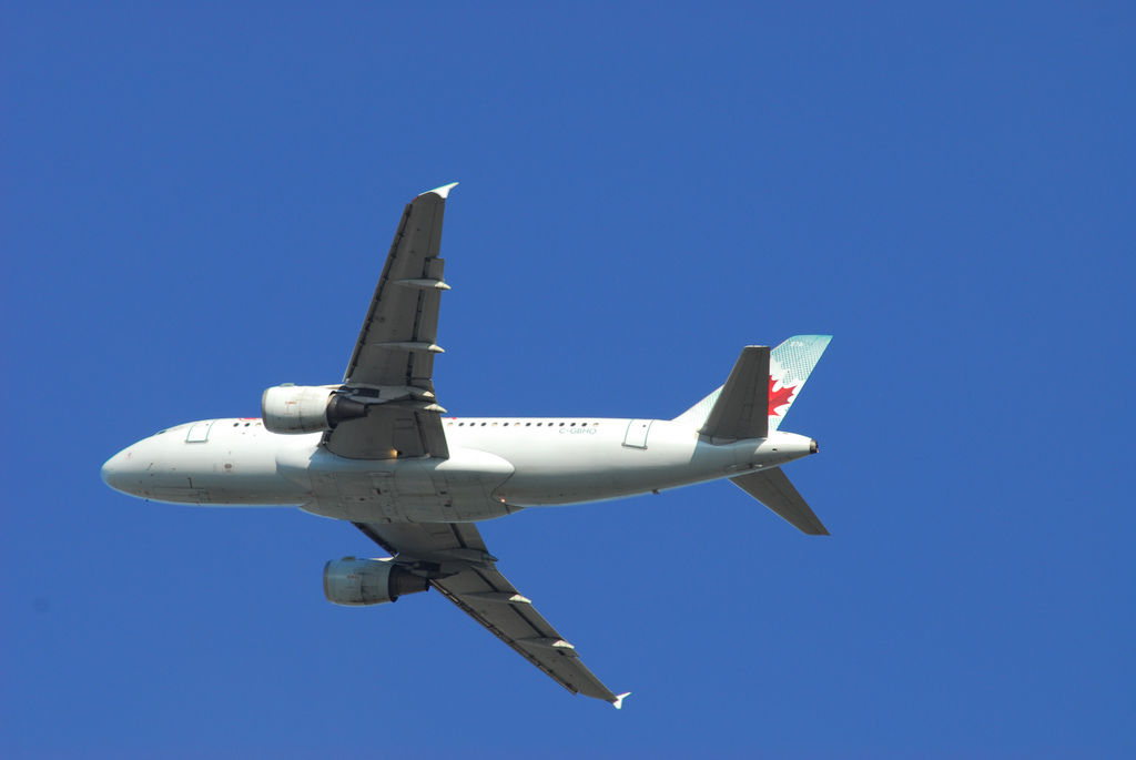 Photo of Air Canada Rouge C-GBHO, Airbus A319