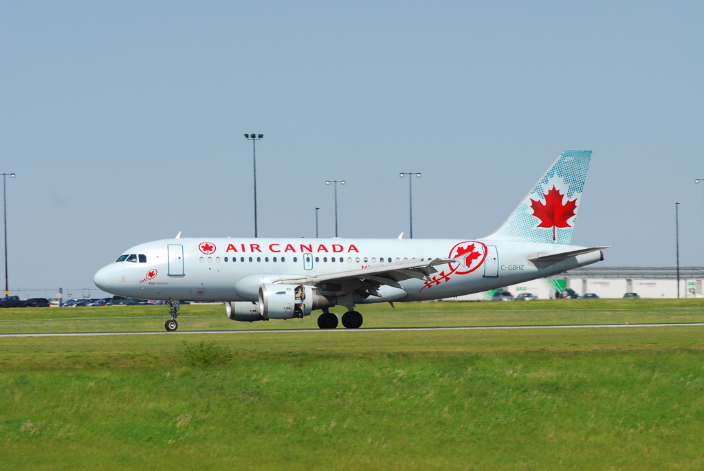 Photo of Air Canada Rouge C-GBHZ, Airbus A319