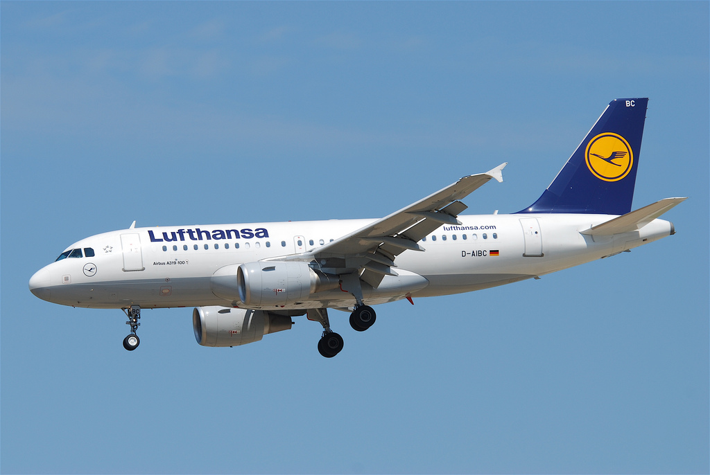Photo of Lufthansa D-AIBC, Airbus A319