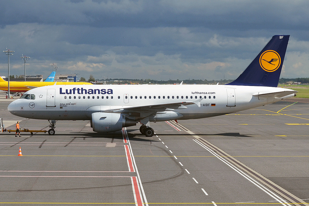Photo of Lufthansa D-AIBF, Airbus A319