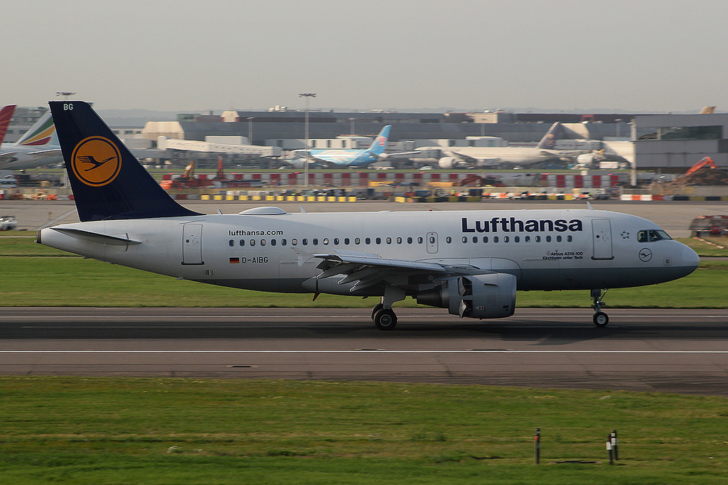 Photo of Lufthansa D-AIBG, Airbus A319