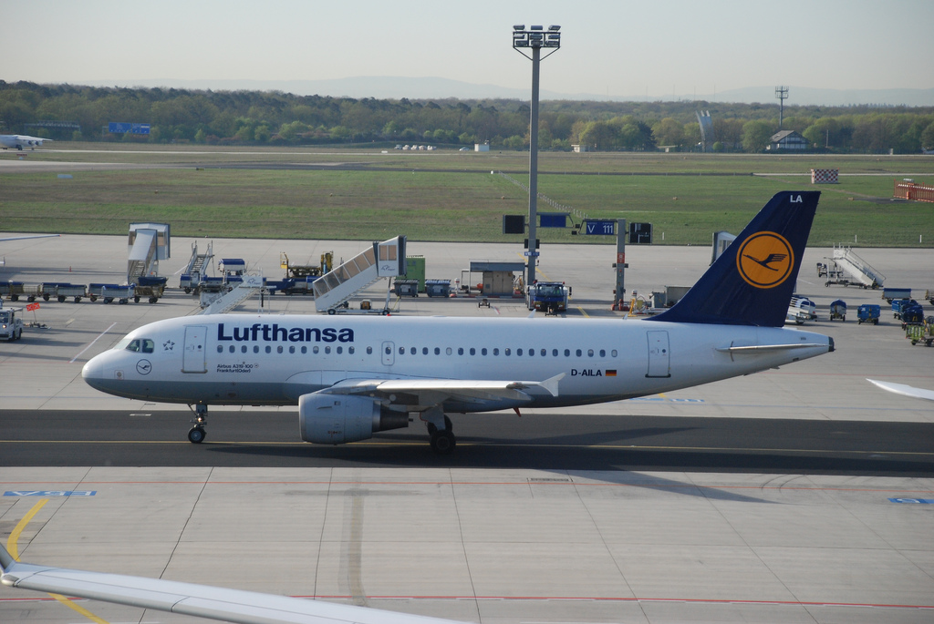 Photo of Lufthansa D-AILA, Airbus A319