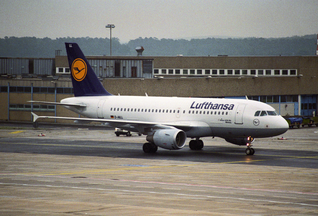 Photo of Lufthansa D-AILL, Airbus A319