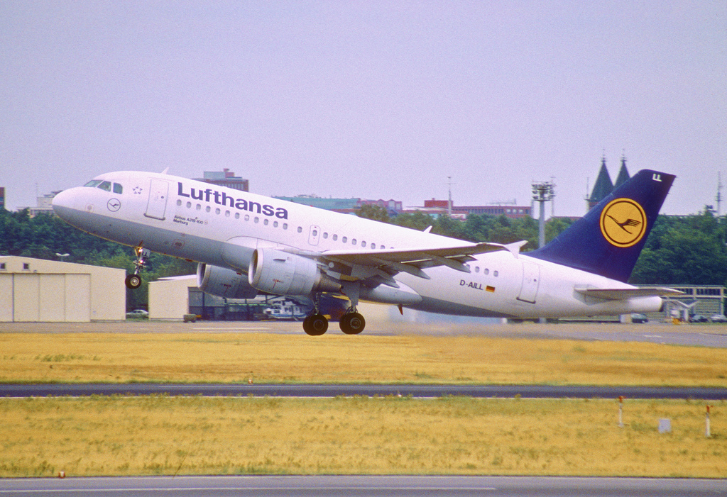 Photo of Lufthansa D-AILL, Airbus A319