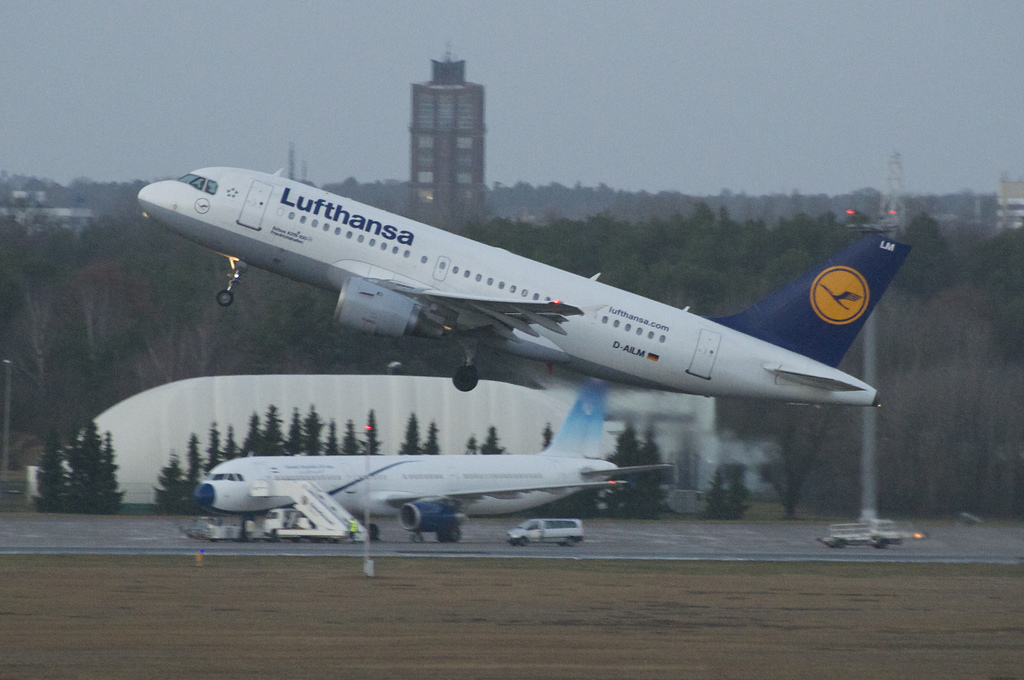 Photo of Lufthansa D-AILM, Airbus A319