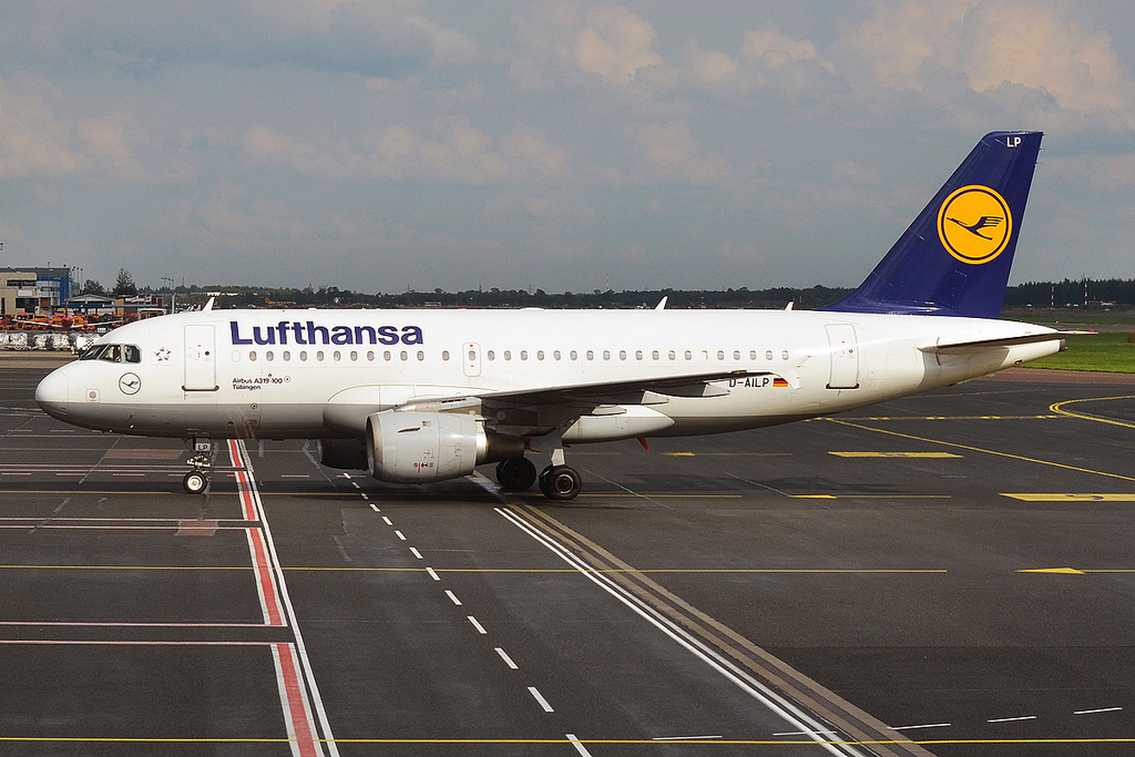Photo of Lufthansa D-AILP, Airbus A319